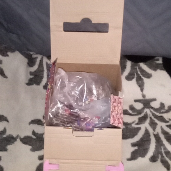 New Puzzle- "The Impossipuzzle"  550Piece) -Double Sided!! - Picture 4 of 9